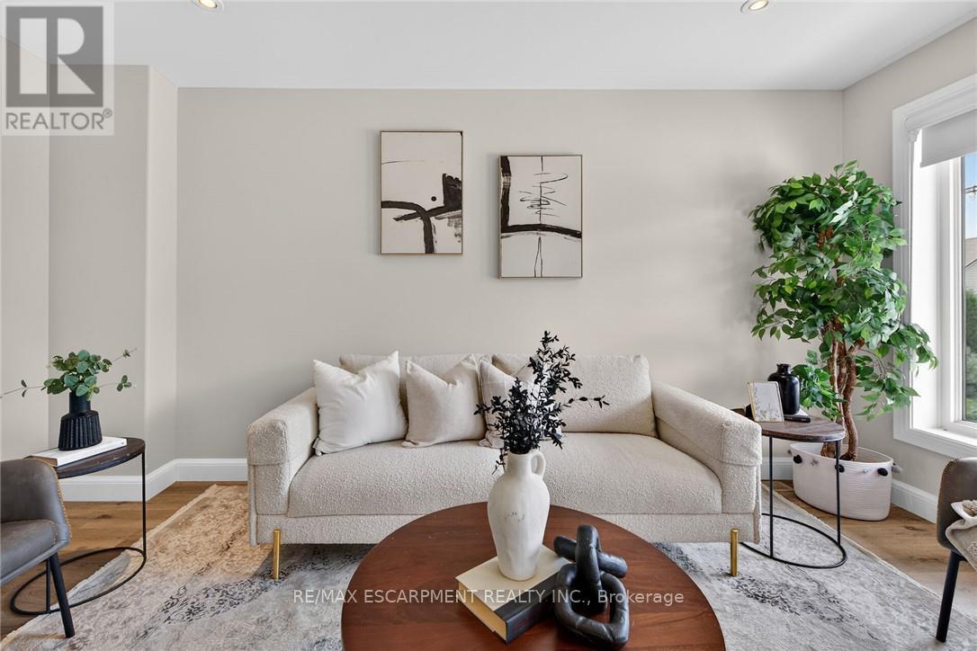 822 MAIN STREET - 22