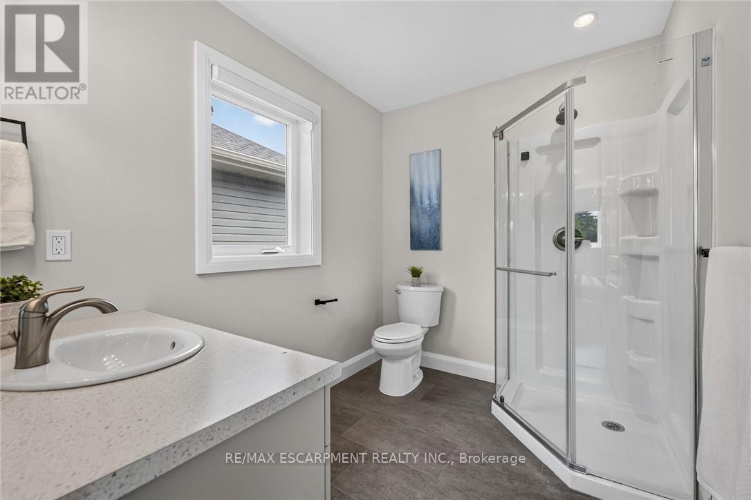822 MAIN STREET - 32