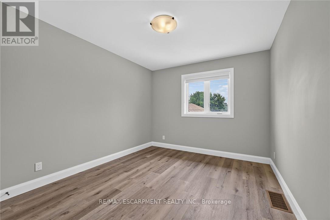 822 MAIN STREET - 37