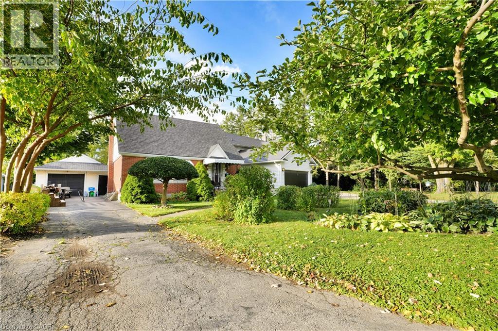 22 GRABER Place — photo 2