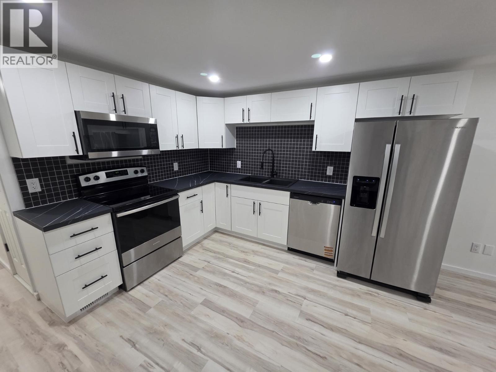 #7 4625 GRAHAM AVENUE - 2