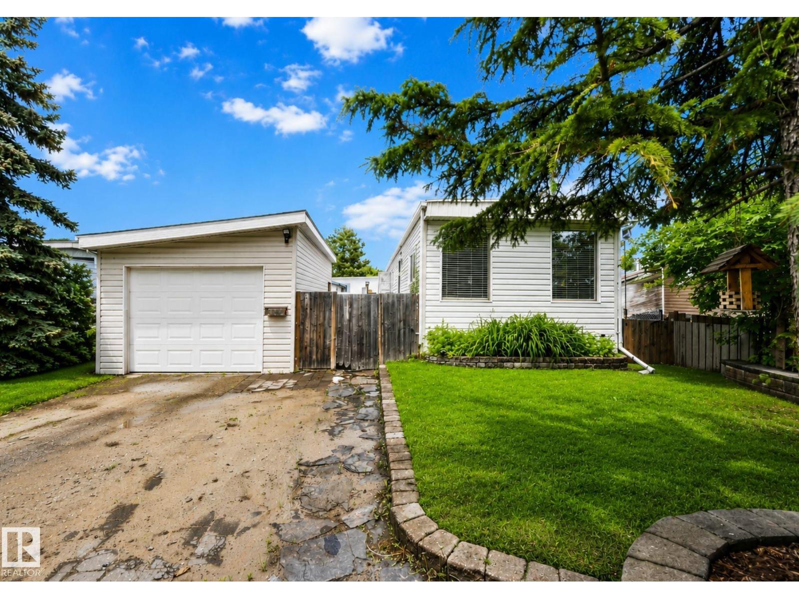 372 Evergreen PA NW NW - 2