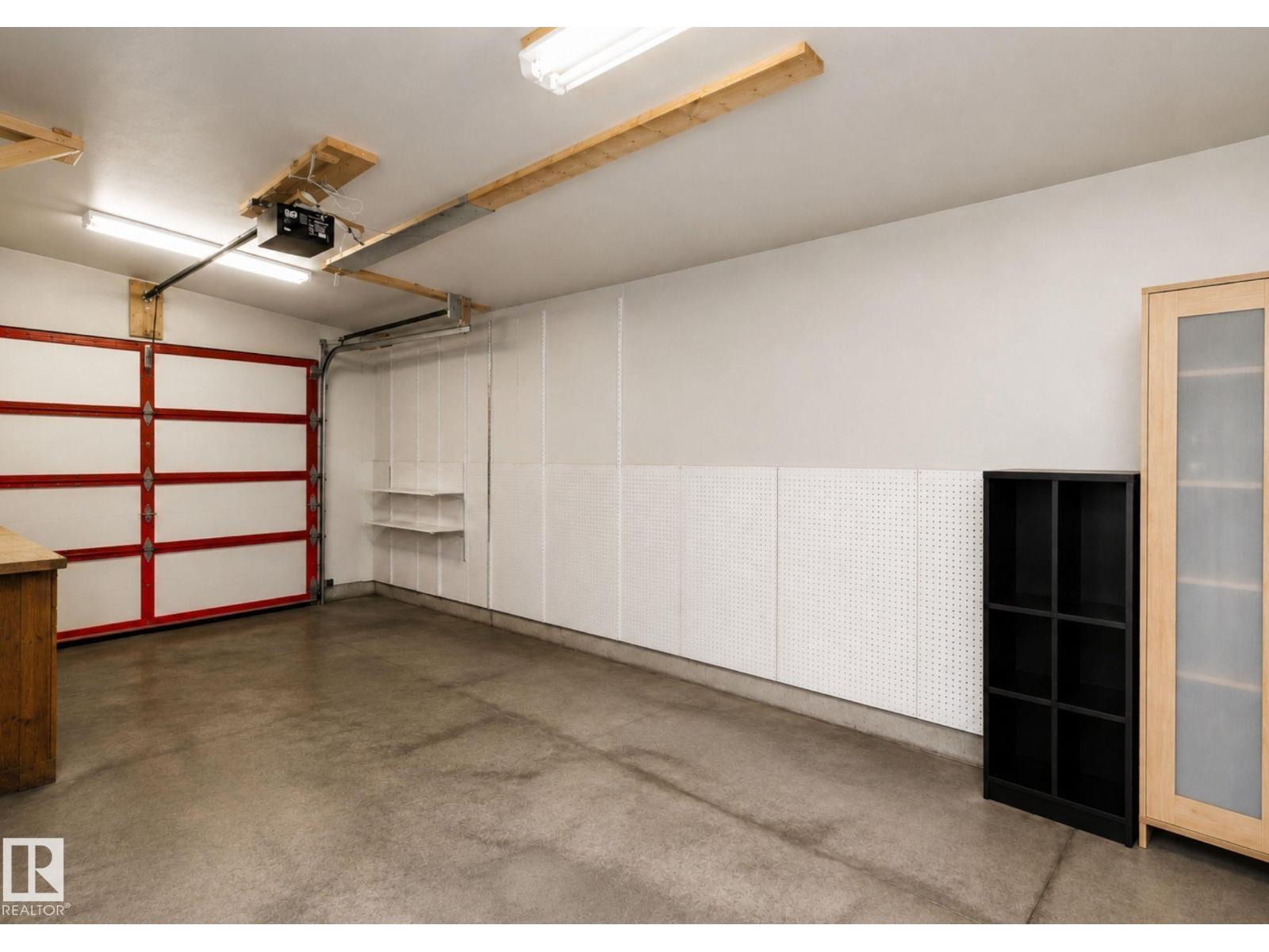 372 Evergreen PA NW NW - 29