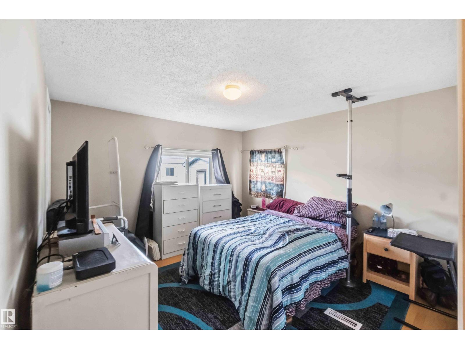 372 Evergreen PA NW NW - 17