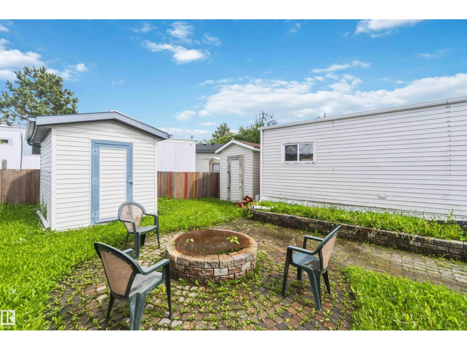 372 Evergreen PA NW NW - 33
