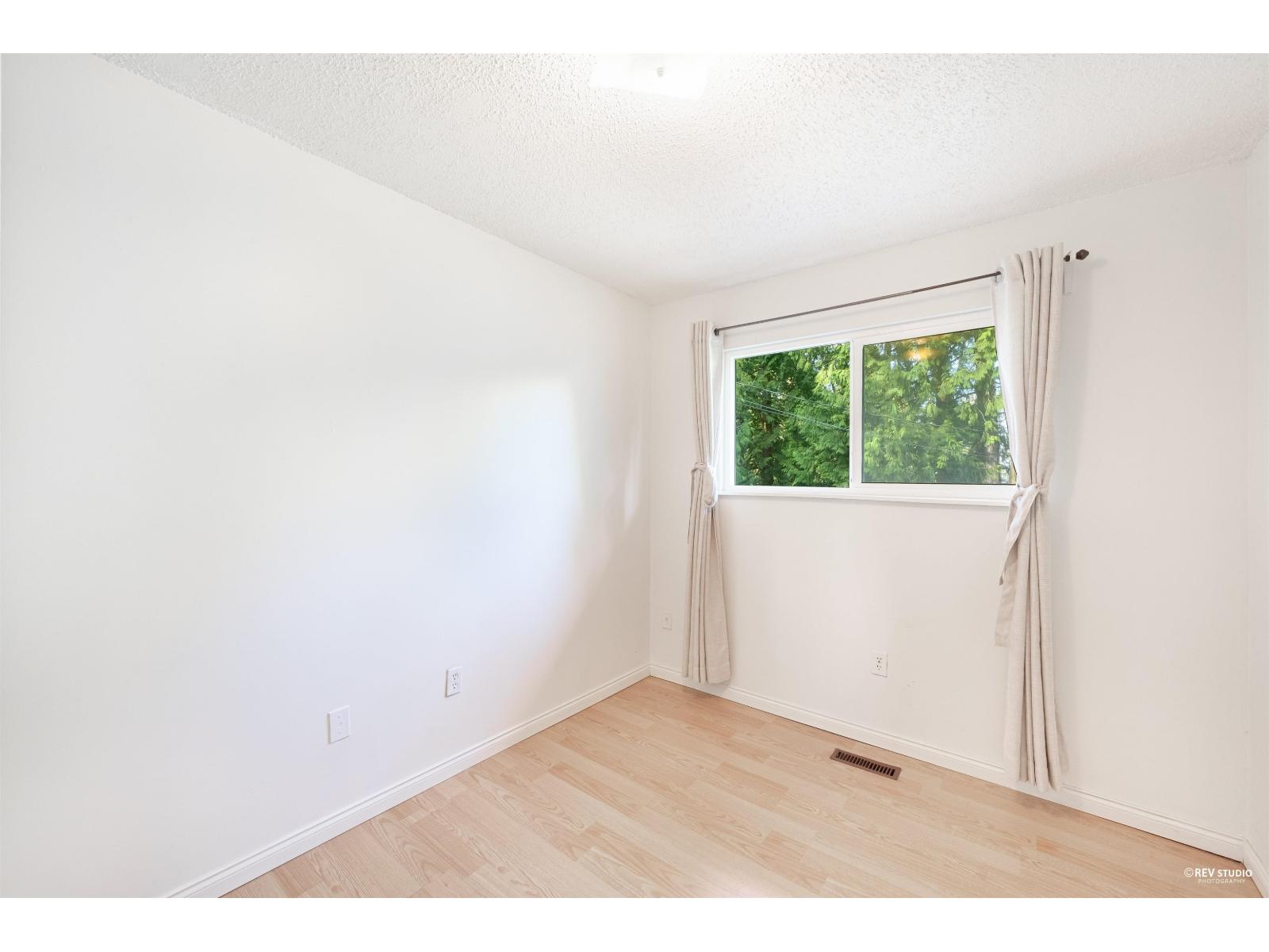 4 Bed, 2 Bath House for Sale in Langley – 20022 GRADE CRESCENT, Langley – MLS# R3147905 - Image 16