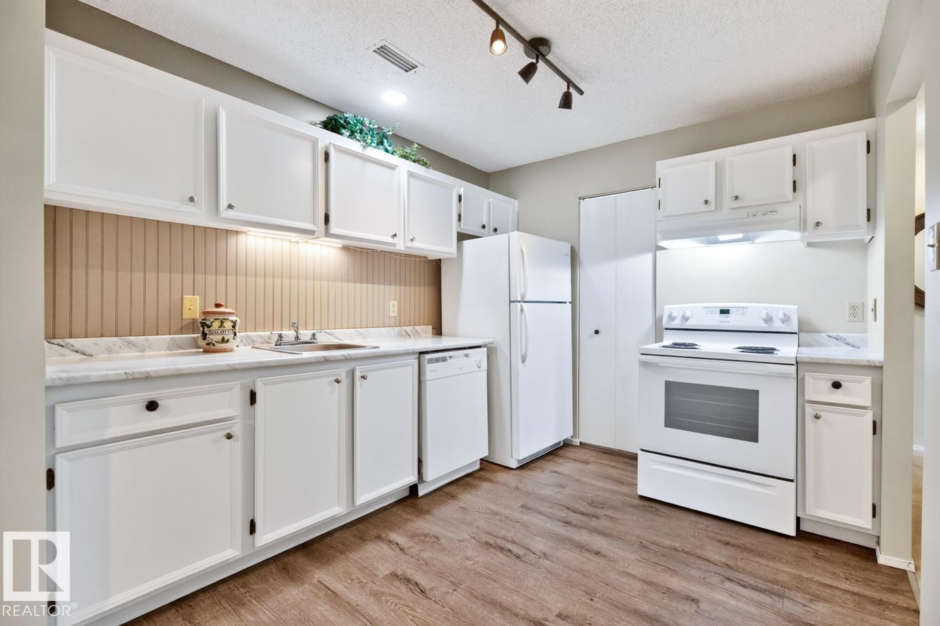 #31 2115 118 ST NW - 14