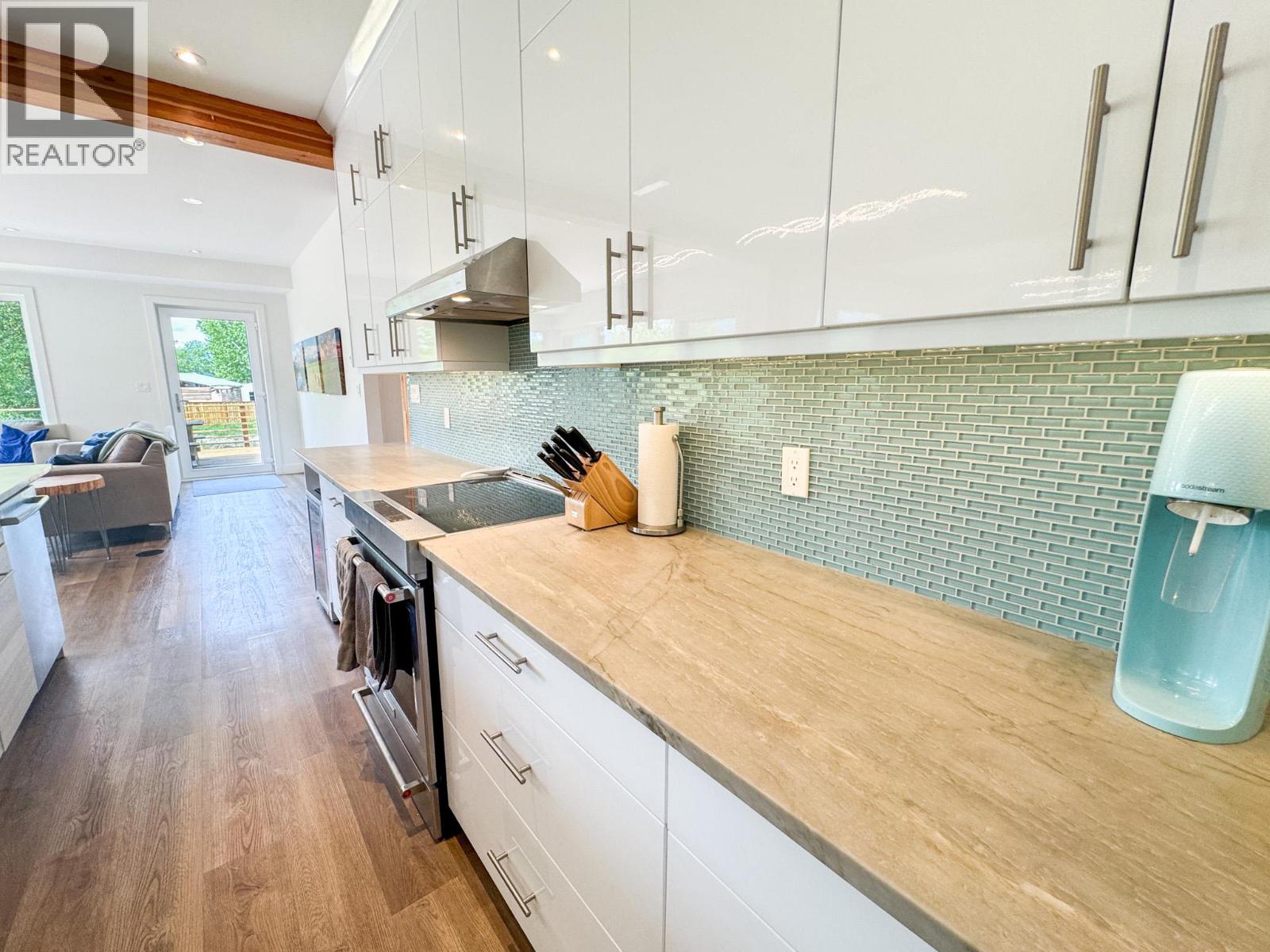 4615 Rowan Street - 19