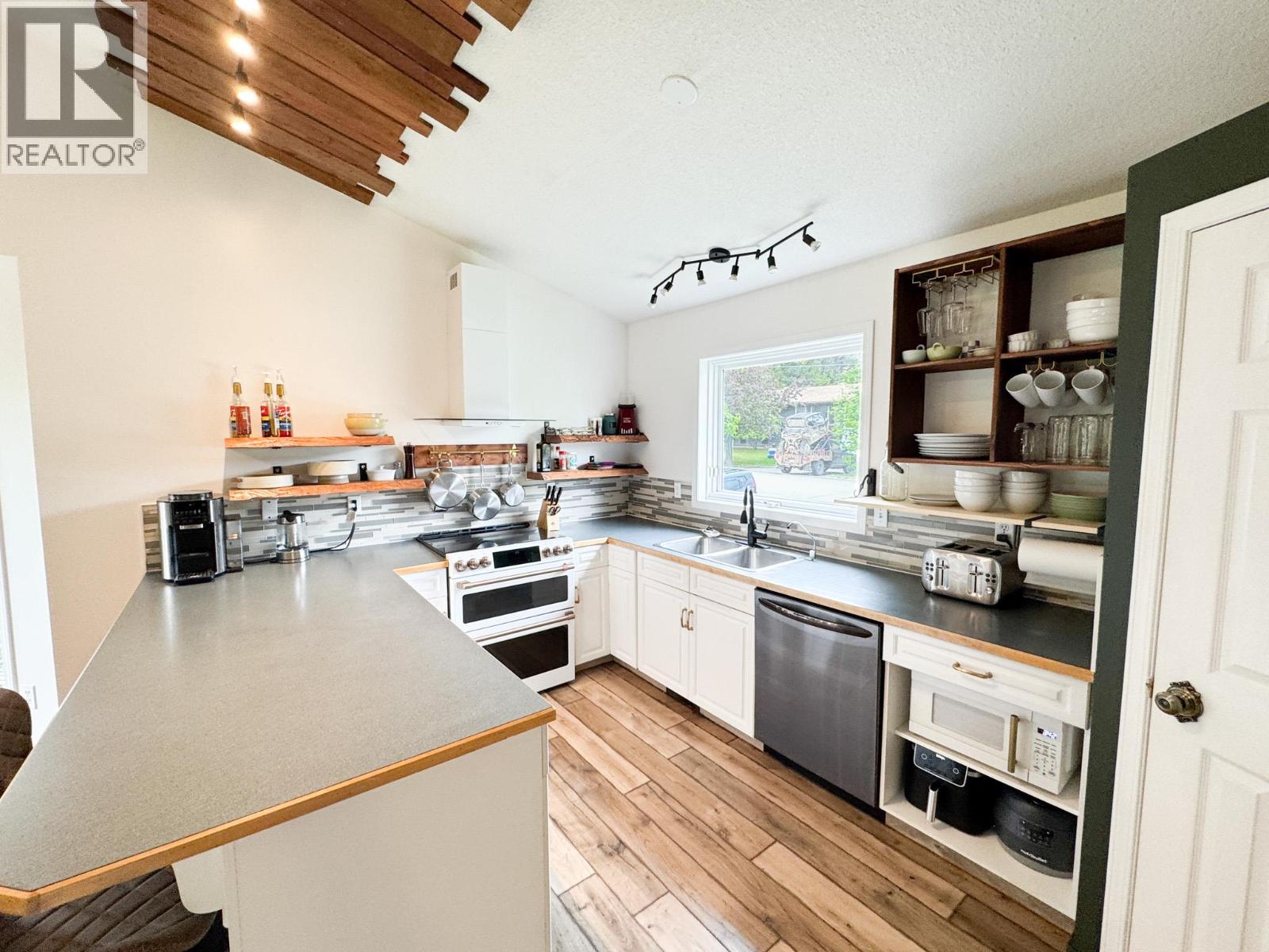 1409 10th Avenue - 17