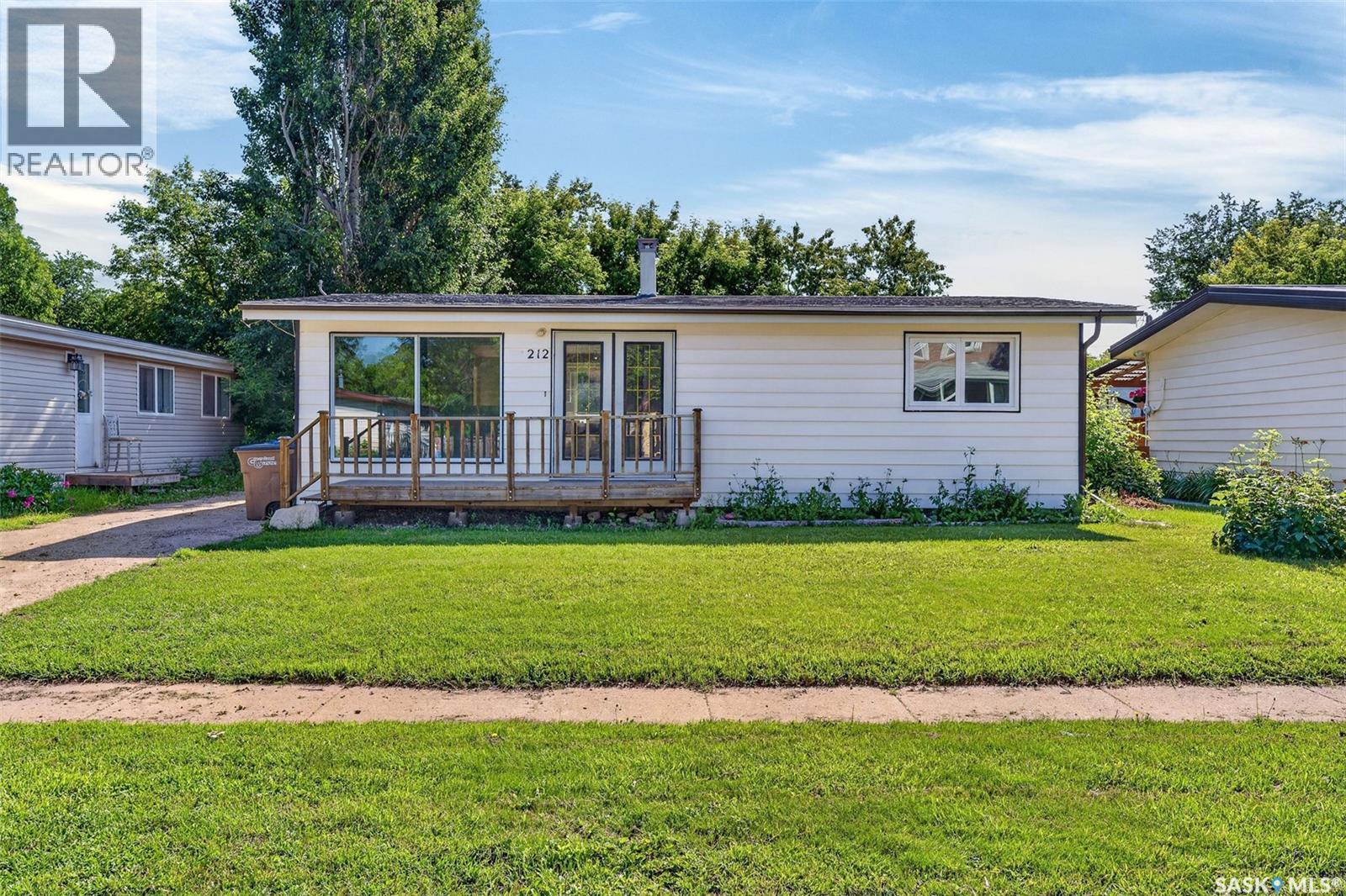 212 3rd AVENUE S - 1
