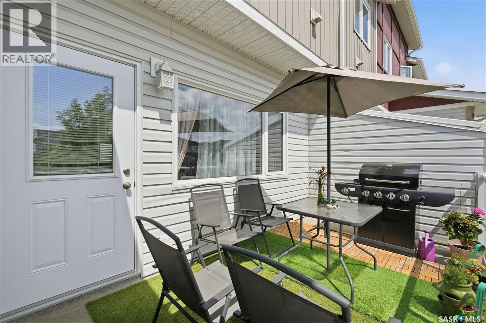#406 225 Hassard CLOSE - 23