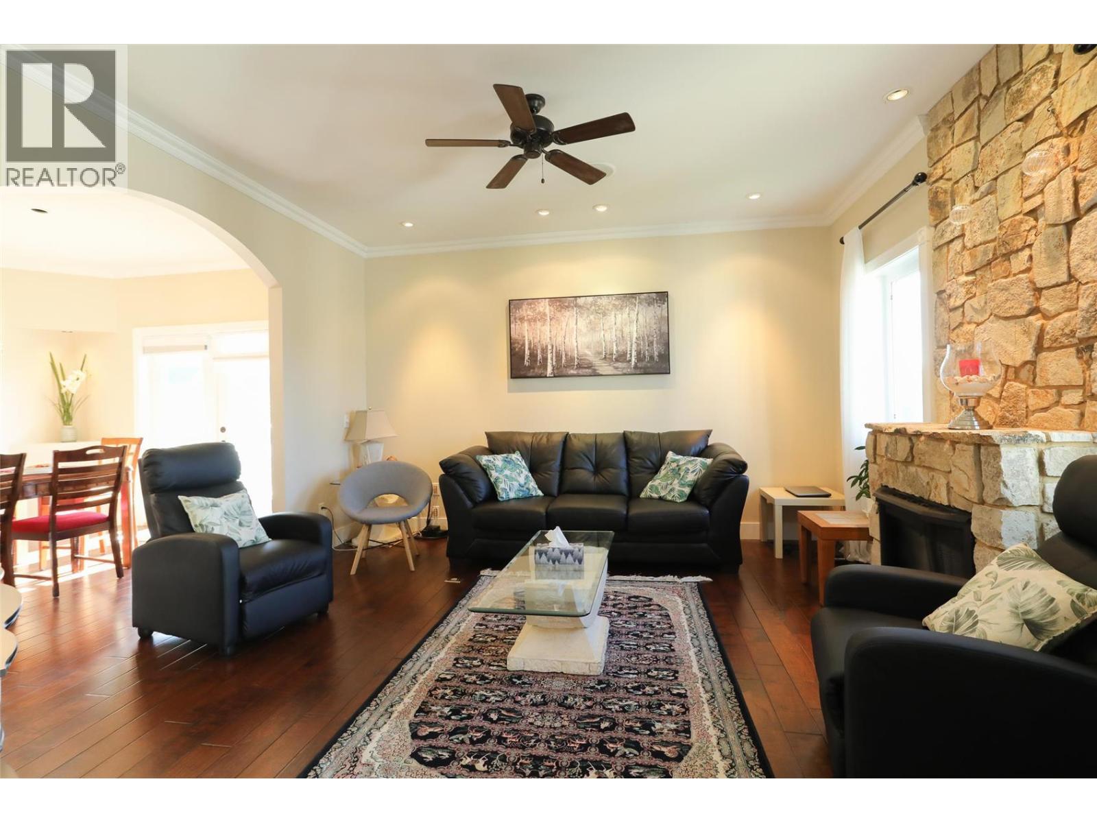 390 Quilchena Drive - 37