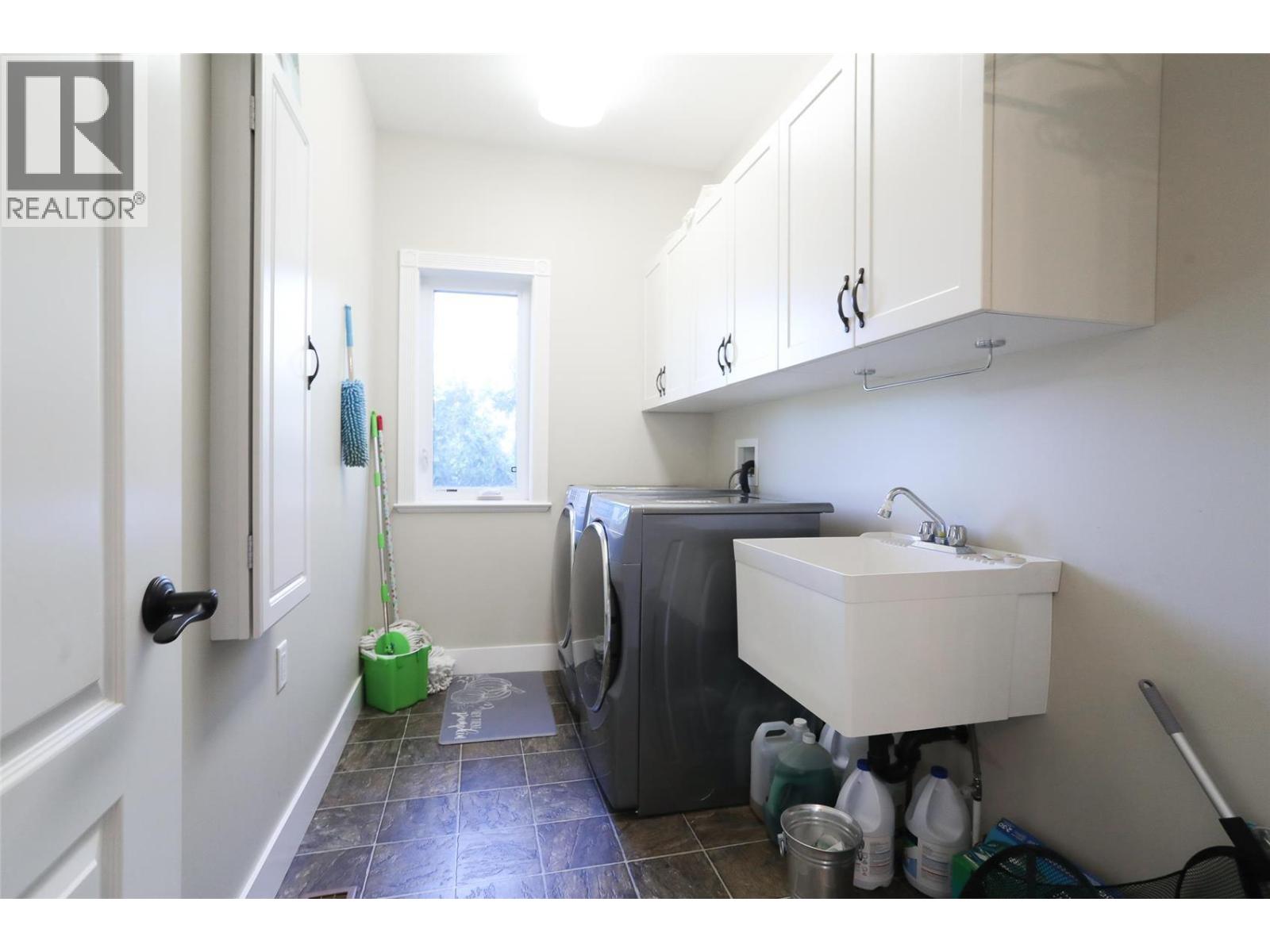 390 Quilchena Drive - 47