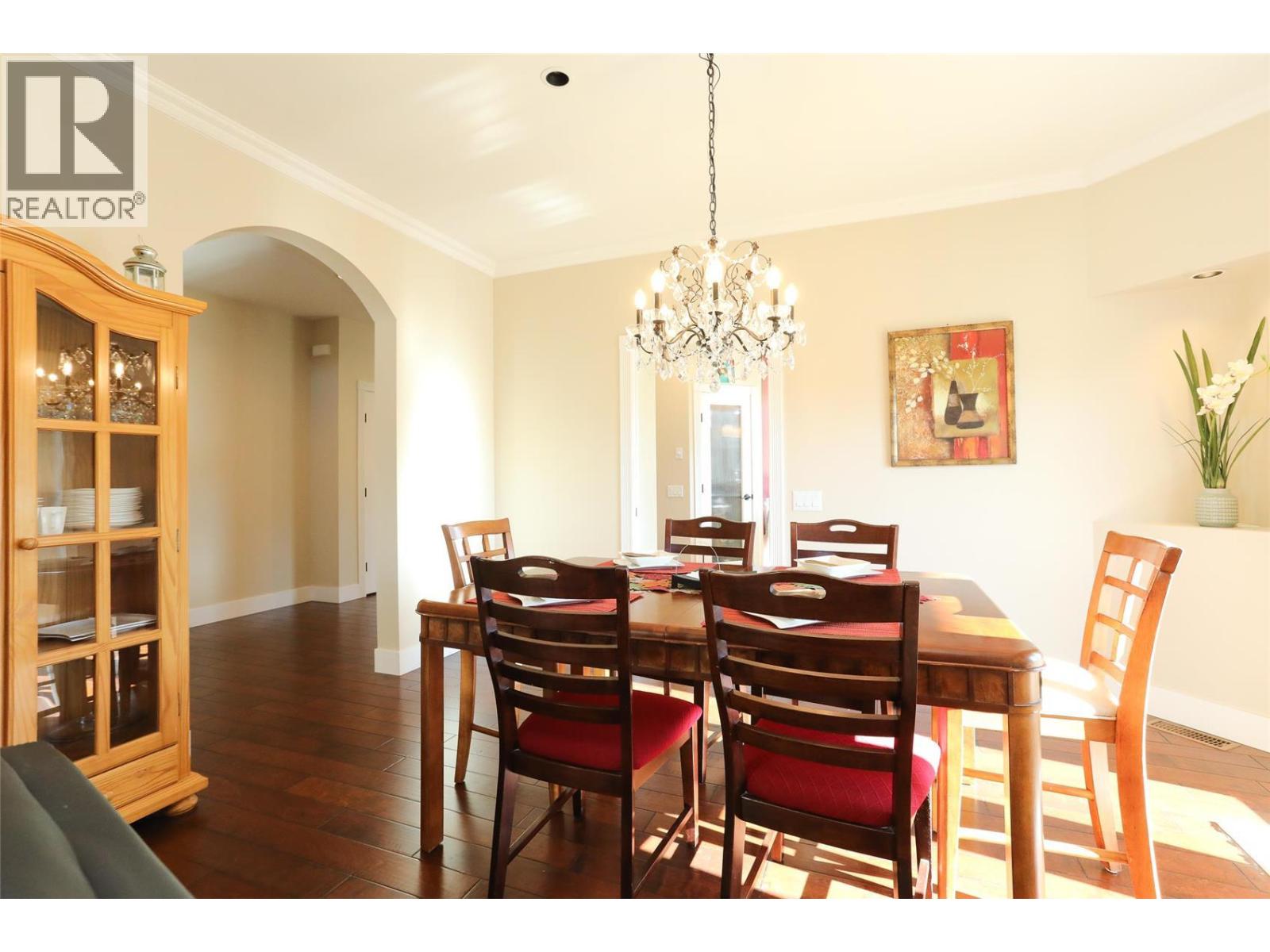 390 Quilchena Drive - 36