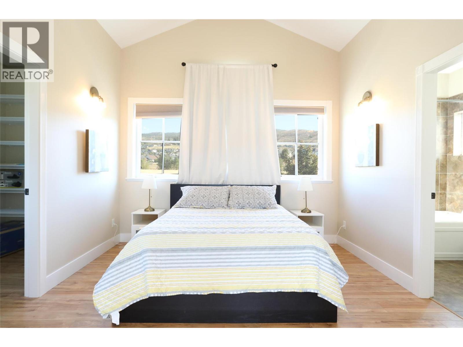 390 Quilchena Drive - 24