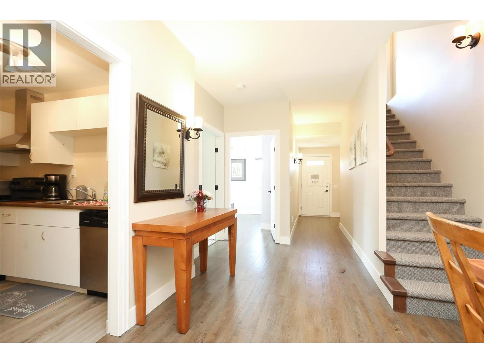 390 Quilchena Drive - 31