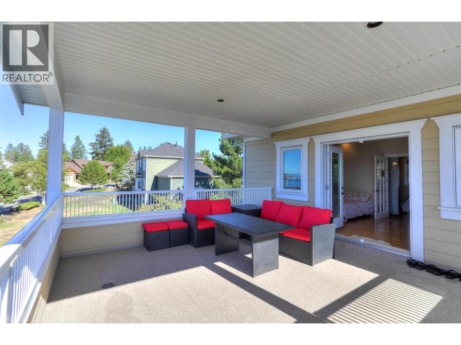 390 Quilchena Drive - 28