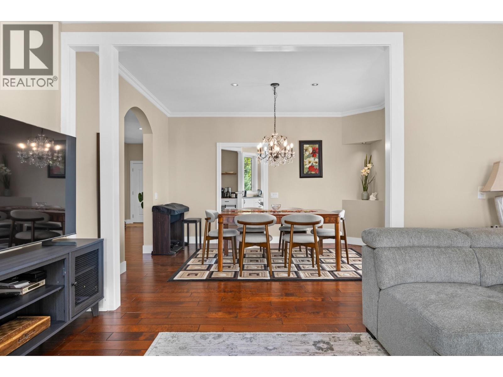 390 Quilchena Drive - 60
