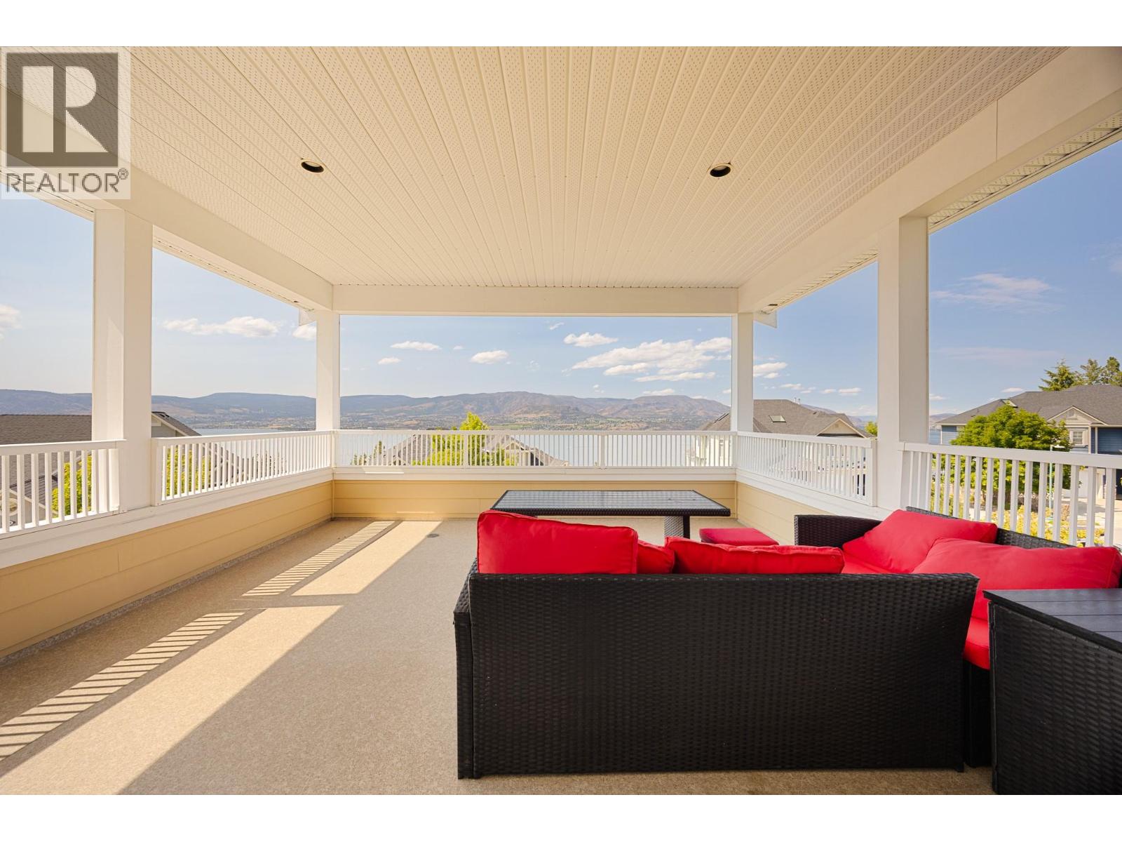 390 Quilchena Drive - 75