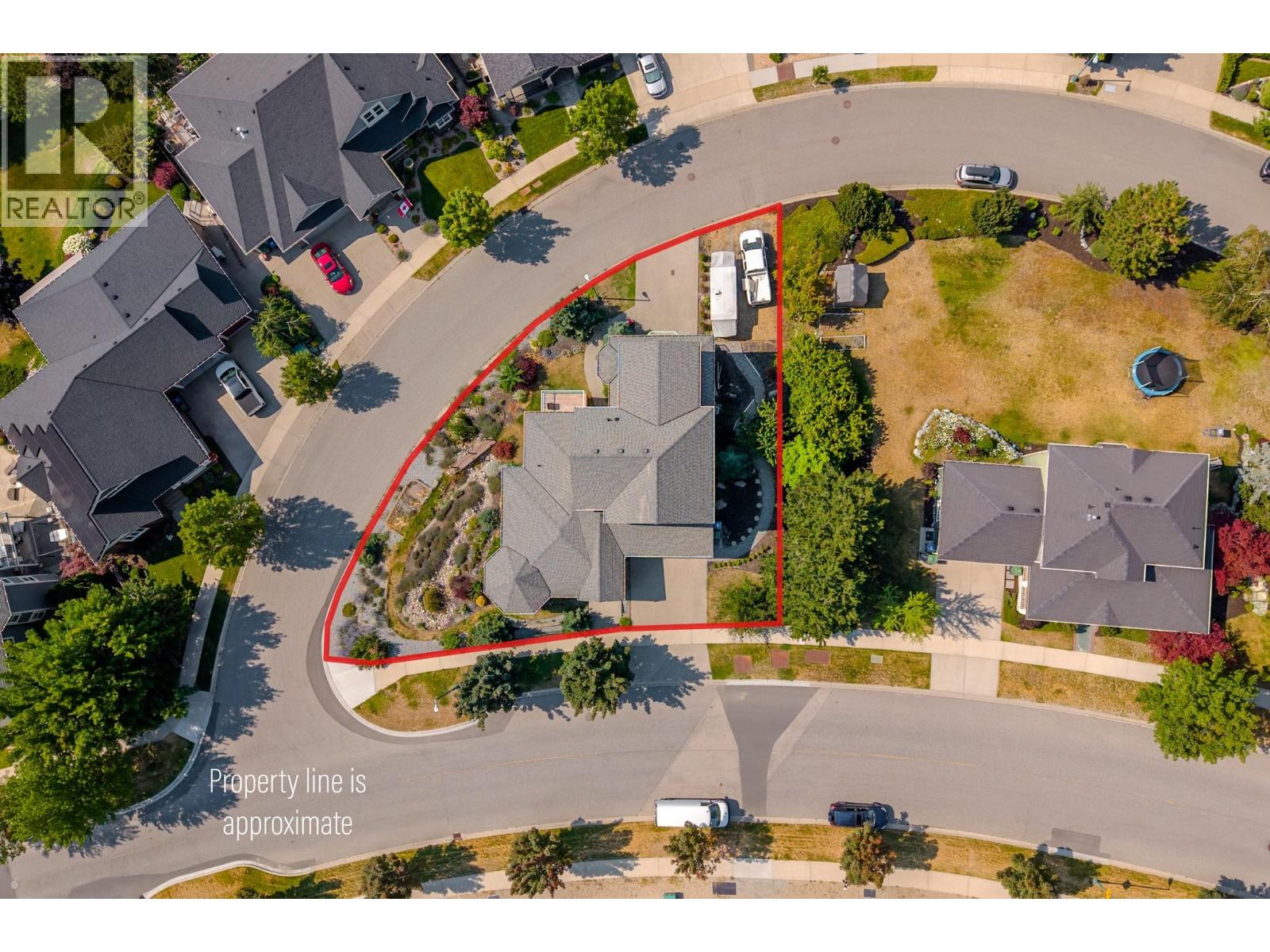 390 Quilchena Drive - 69