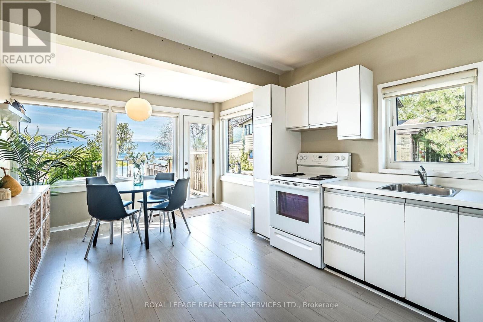 11A LAKE SHORE DRIVE - 16