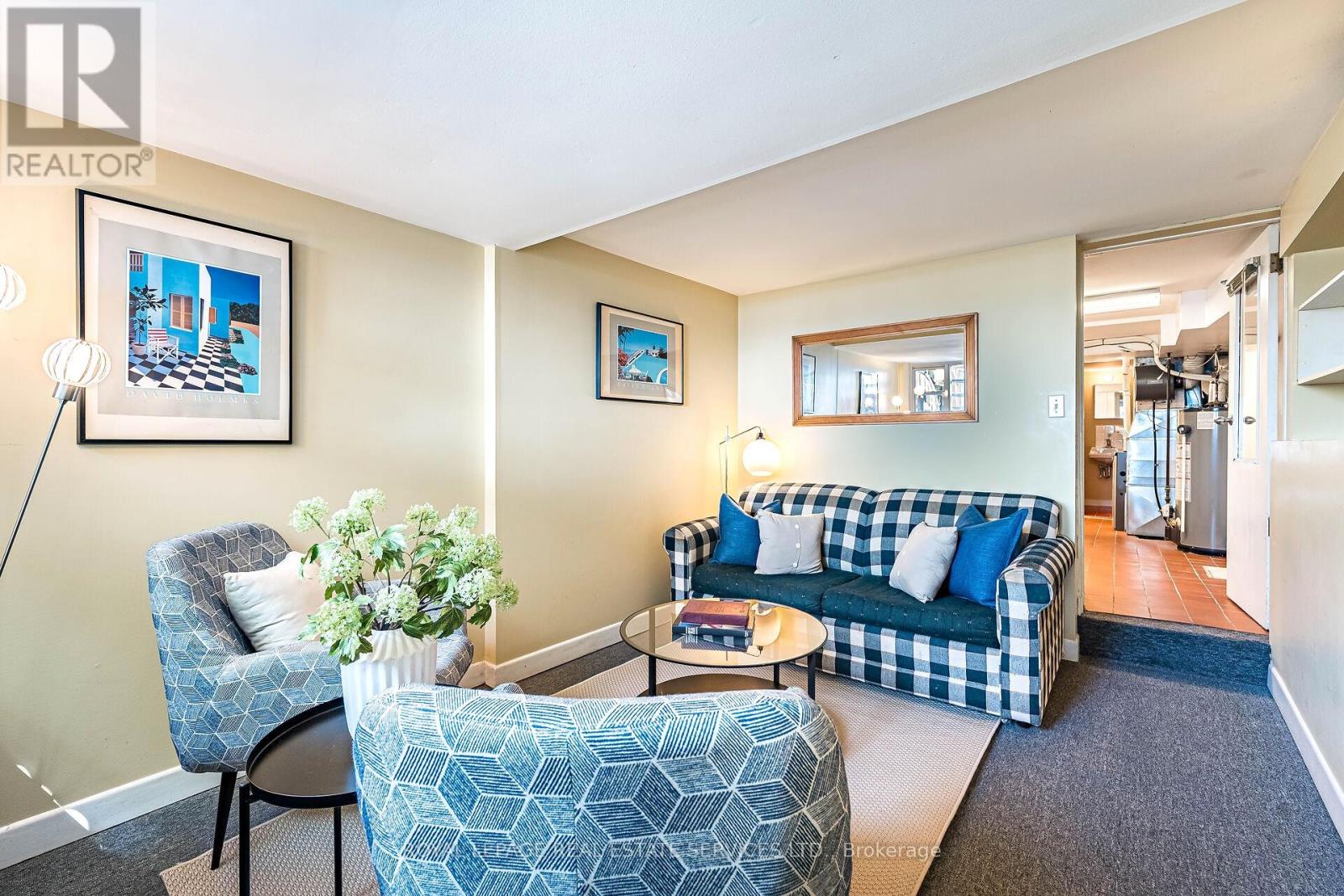 11A LAKE SHORE DRIVE - 35