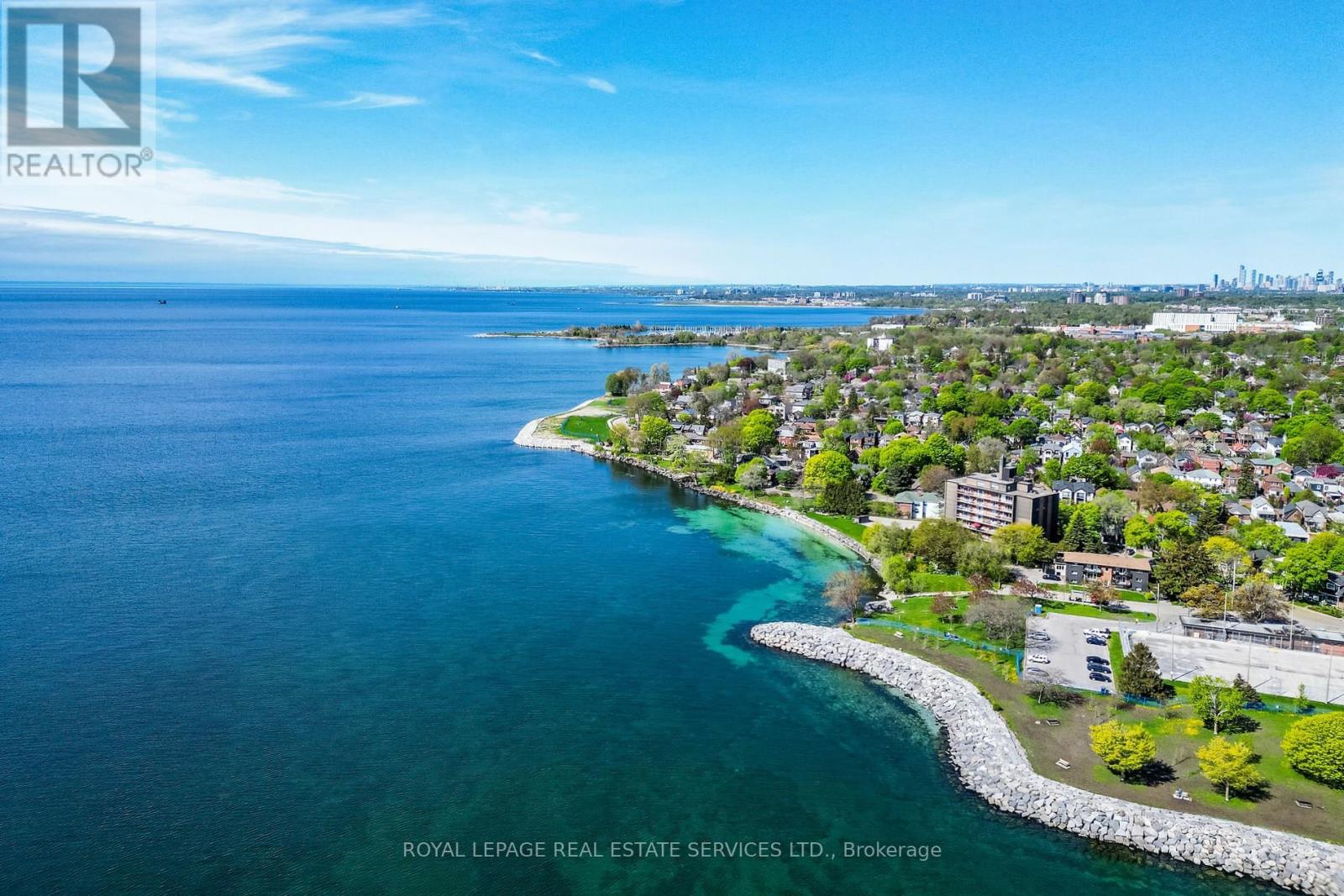 11A LAKE SHORE DRIVE - 46