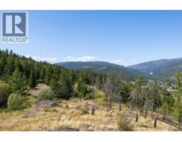 3666 Gates Road, West Kelowna, BC V4T1A3 Photo 9