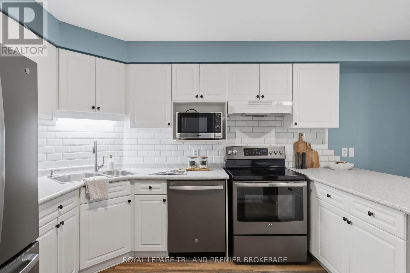 ##5 155 KILLARNEY ROAD - 18