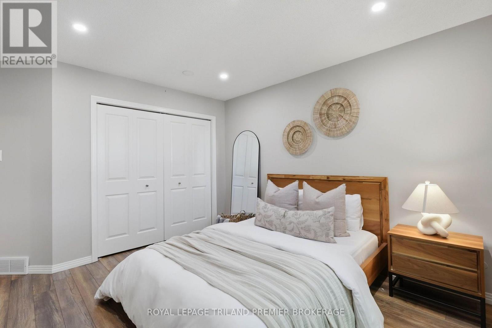 ##5 155 KILLARNEY ROAD - 26