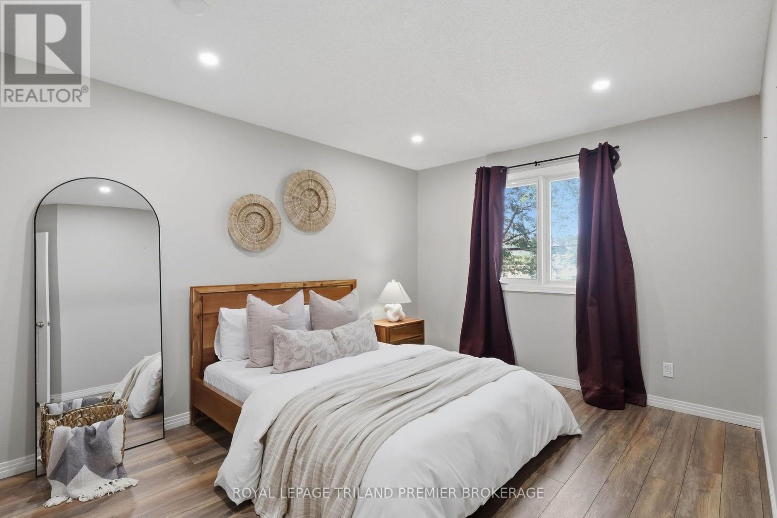 ##5 155 KILLARNEY ROAD - 27