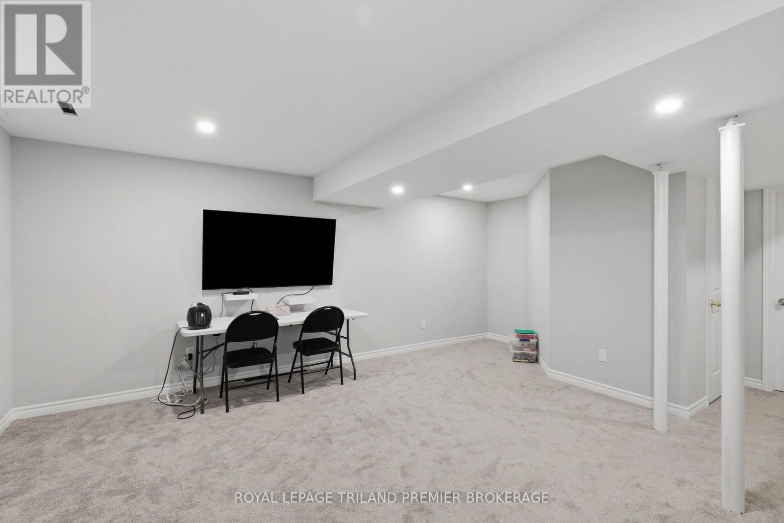 ##5 155 KILLARNEY ROAD - 32