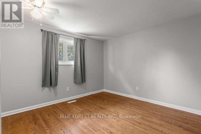 27 VILLENEUVE CRESCENT - 13