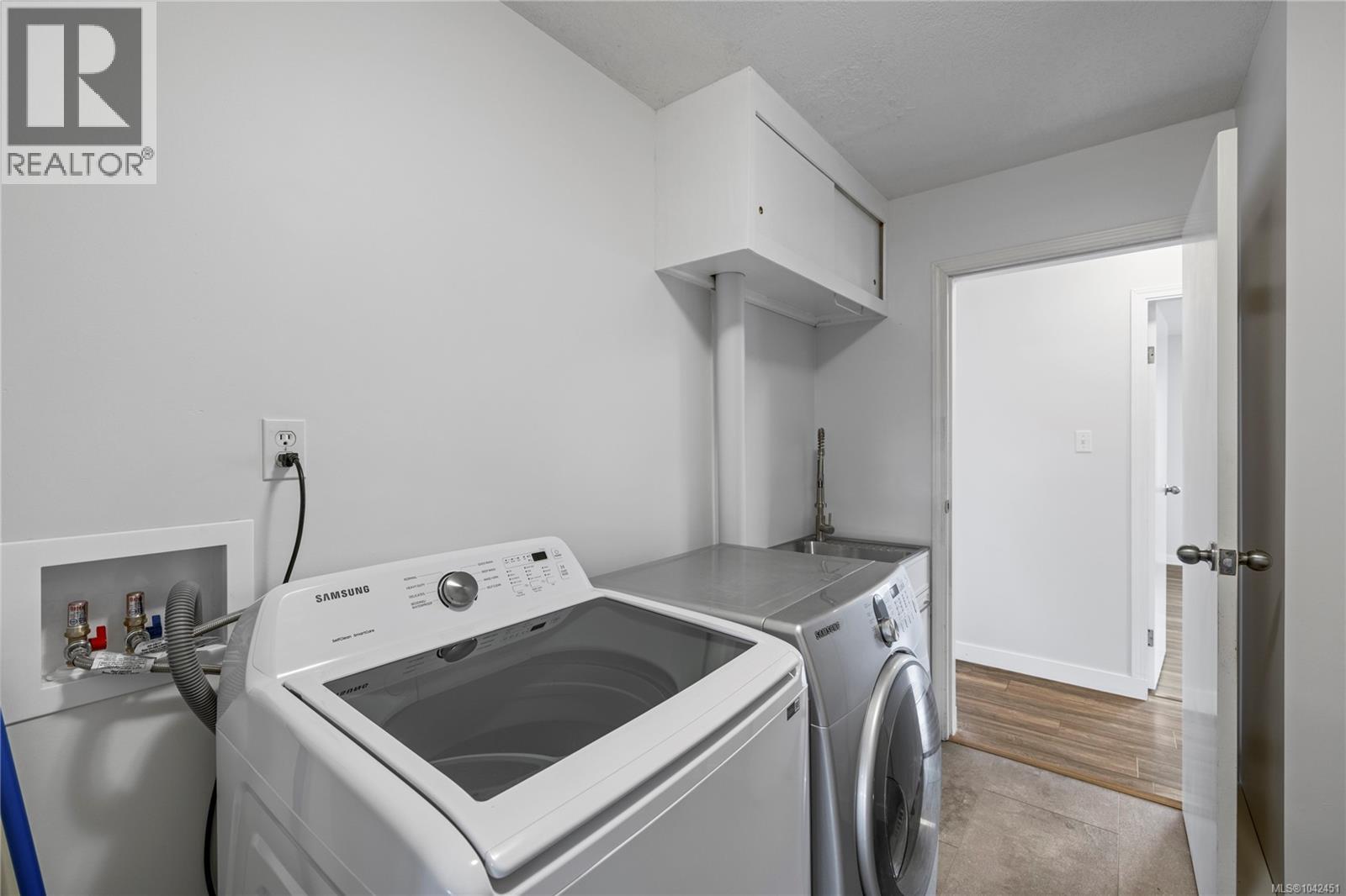 574 Hirst Ave - 32
