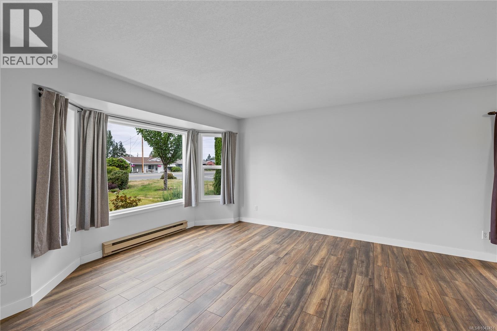 574 Hirst Ave - 16