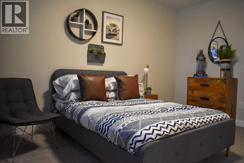 12 Vanson Close - 16