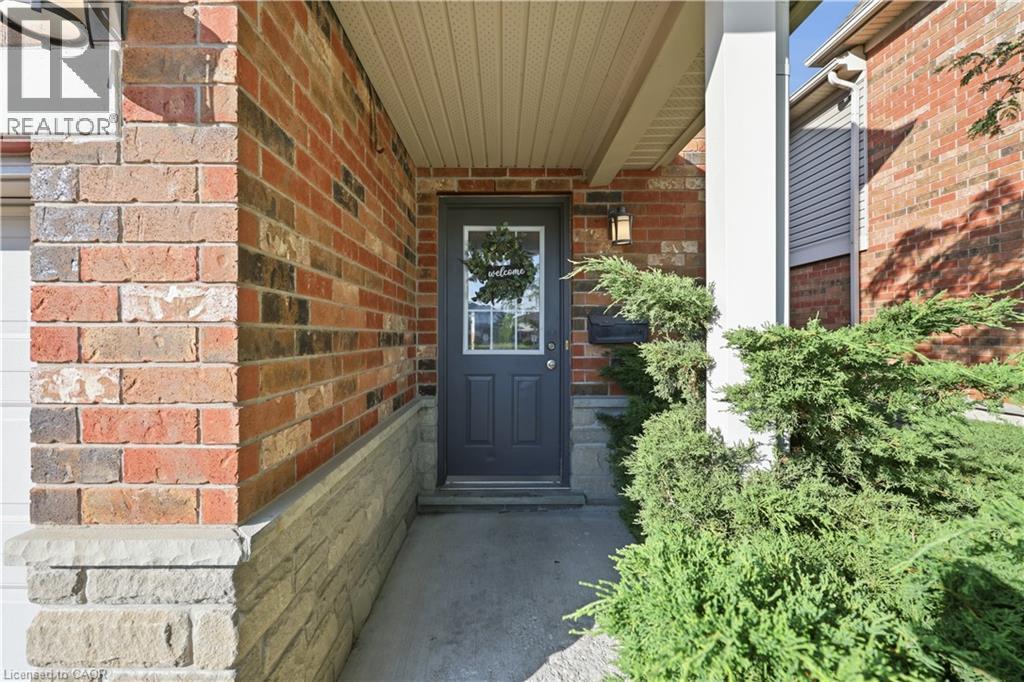 #46 124 GOSLING Gardens - Image 4