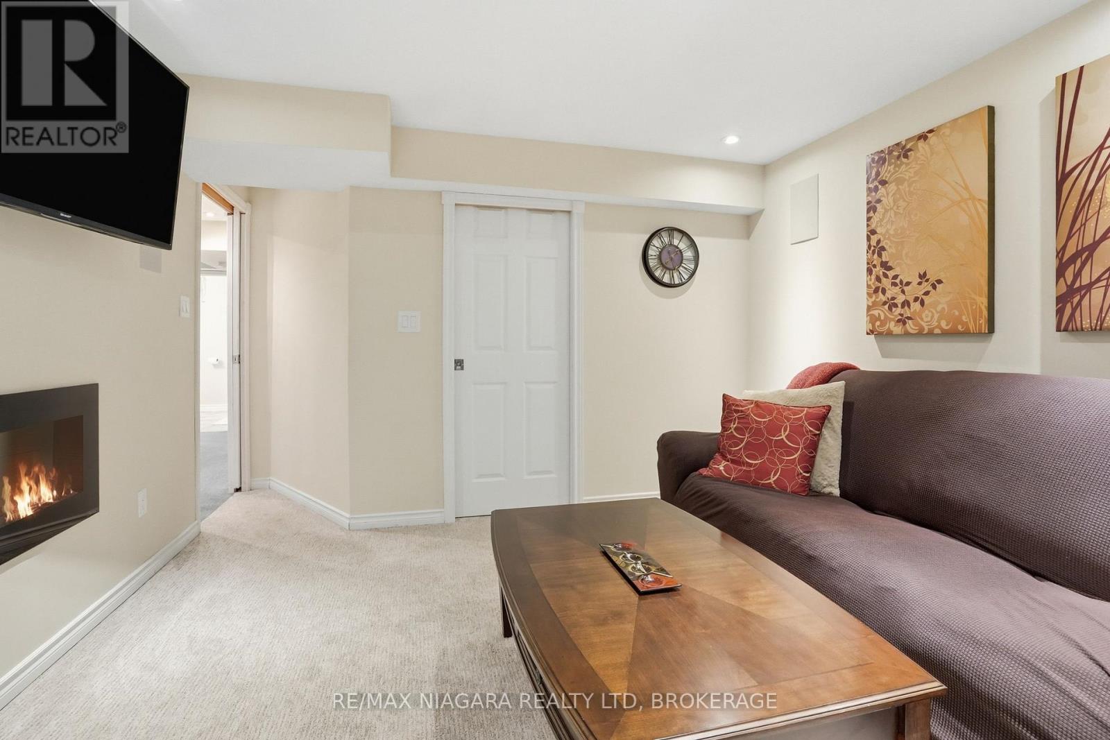 #10 99 LINWELL ROAD - 34