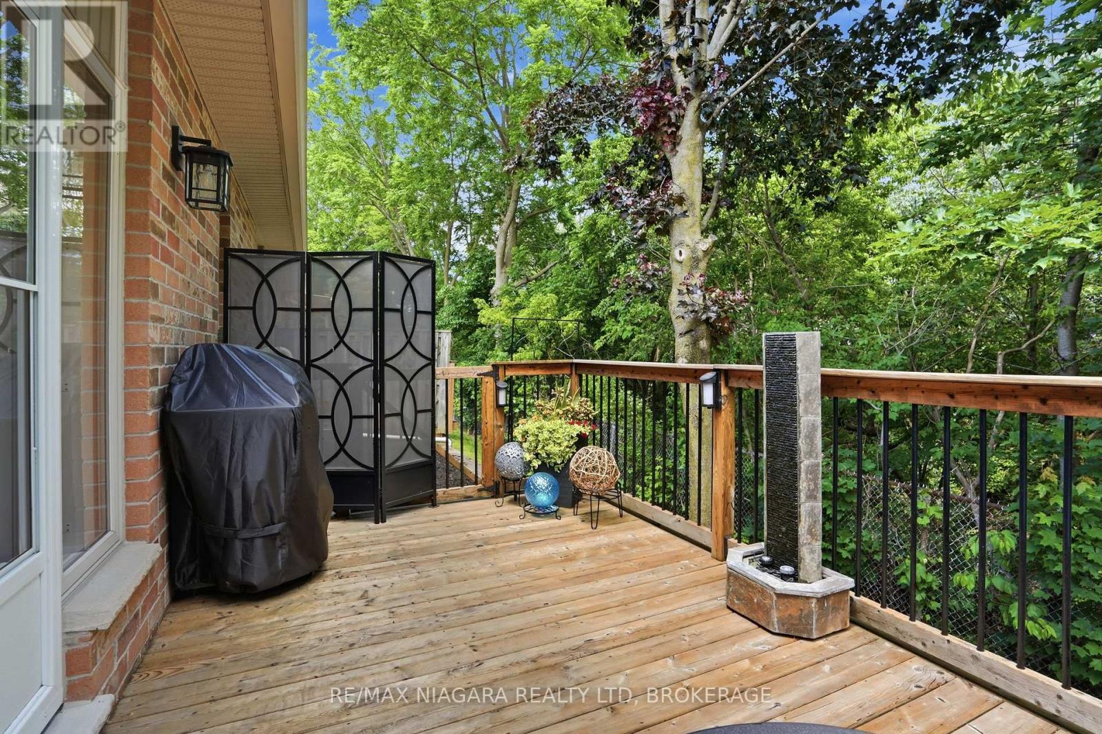 #10 99 LINWELL ROAD - 37