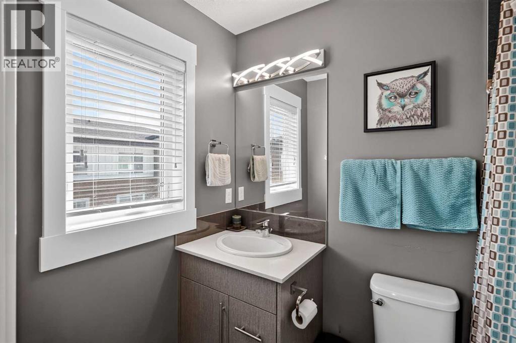 #18 111 Rainbow Falls Gate - 25
