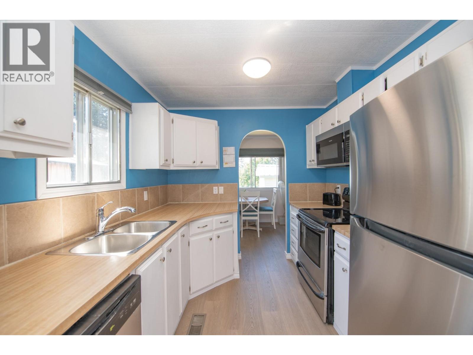 #42 844 Hutley Road - 10
