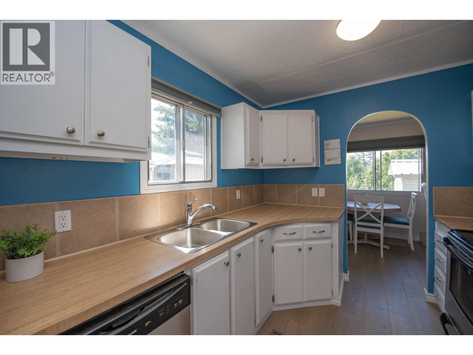 #42 844 Hutley Road - 12