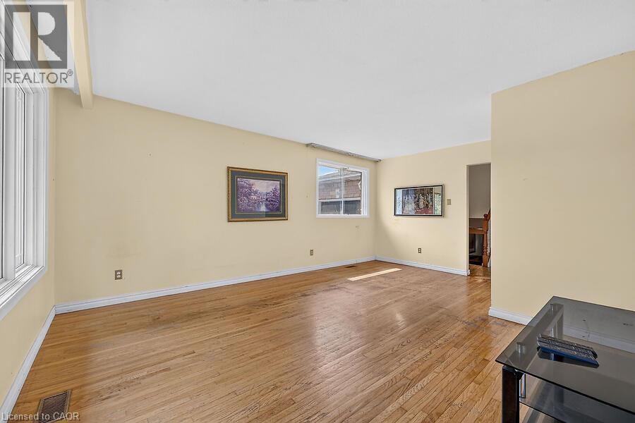 16 SUNSHINE Court - 5