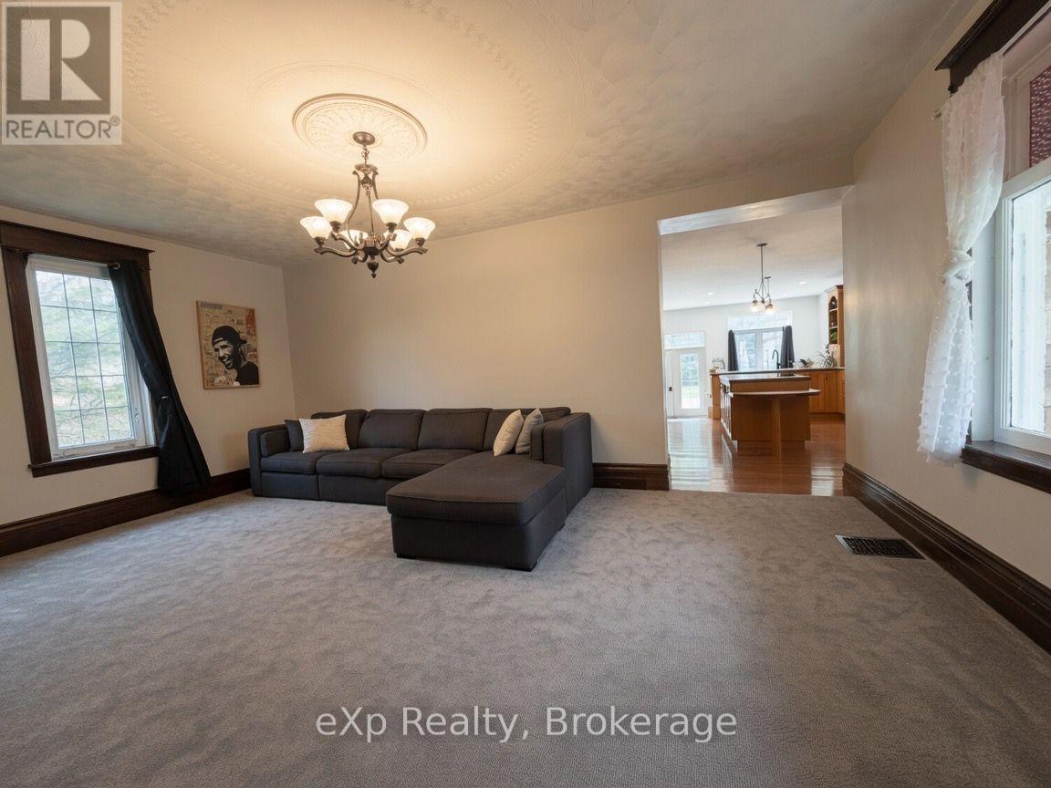 853 7TH AVENUE - 10