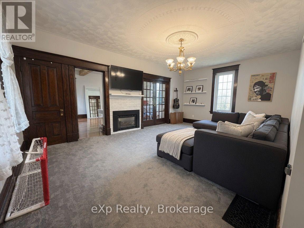 853 7TH AVENUE - 11
