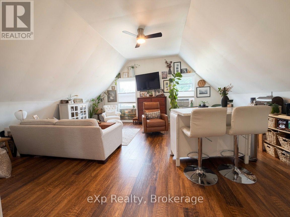 853 7TH AVENUE - 27