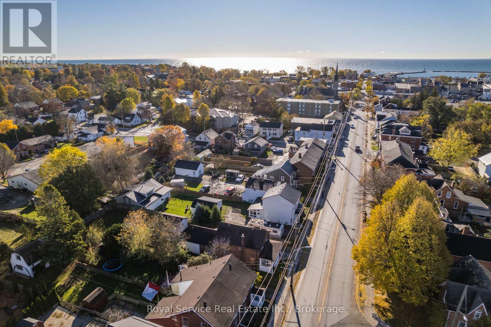 370 DIVISION STREET - 4