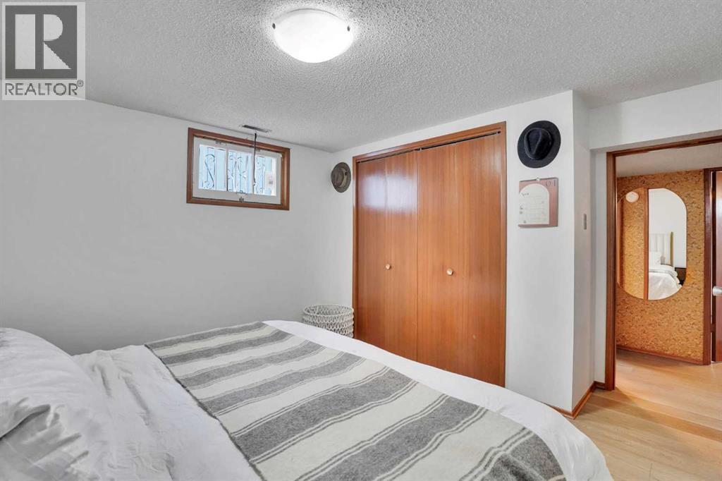 36 Malibou Road SW - 24