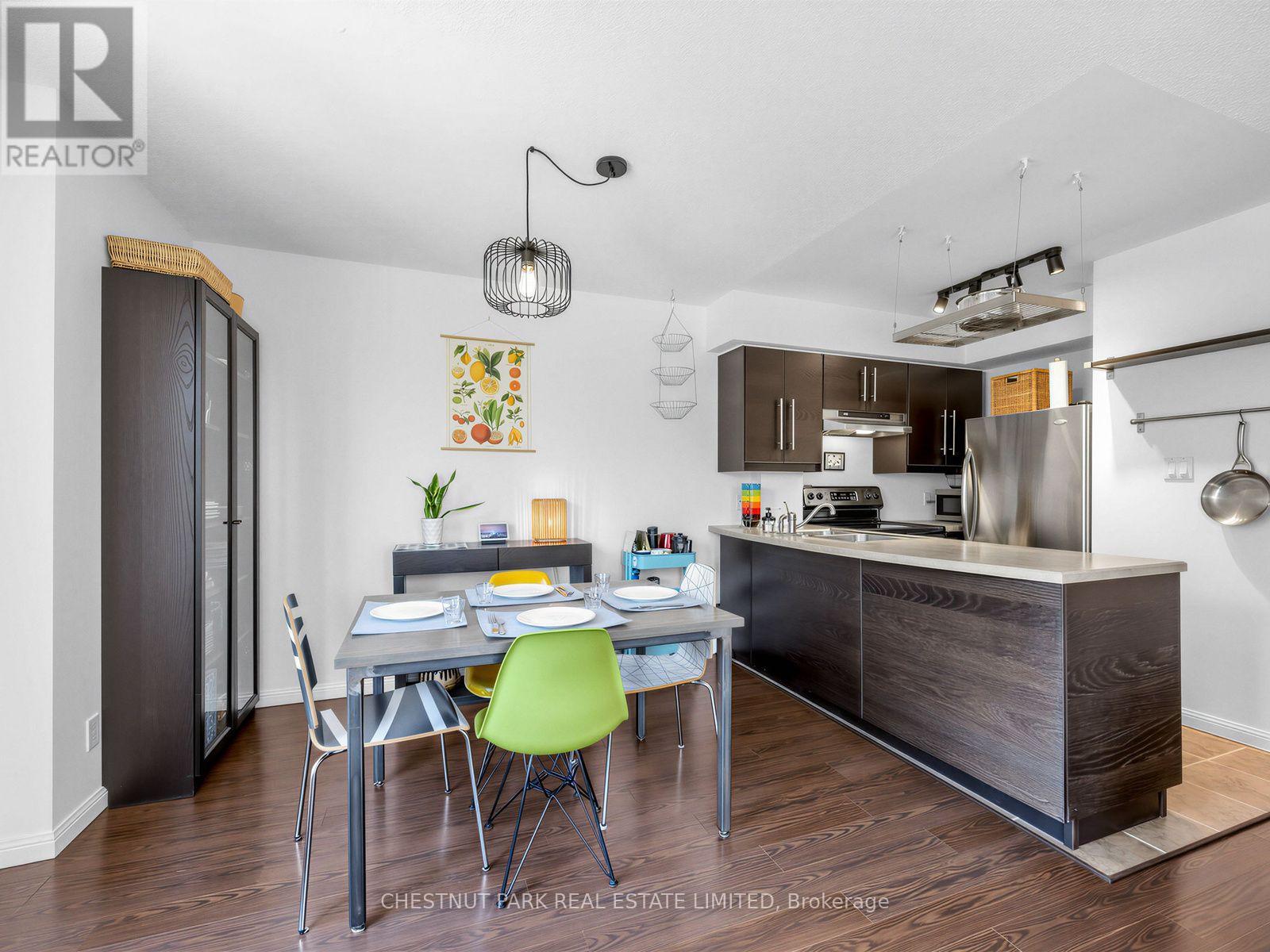 #333 26 DOURO STREET - 3