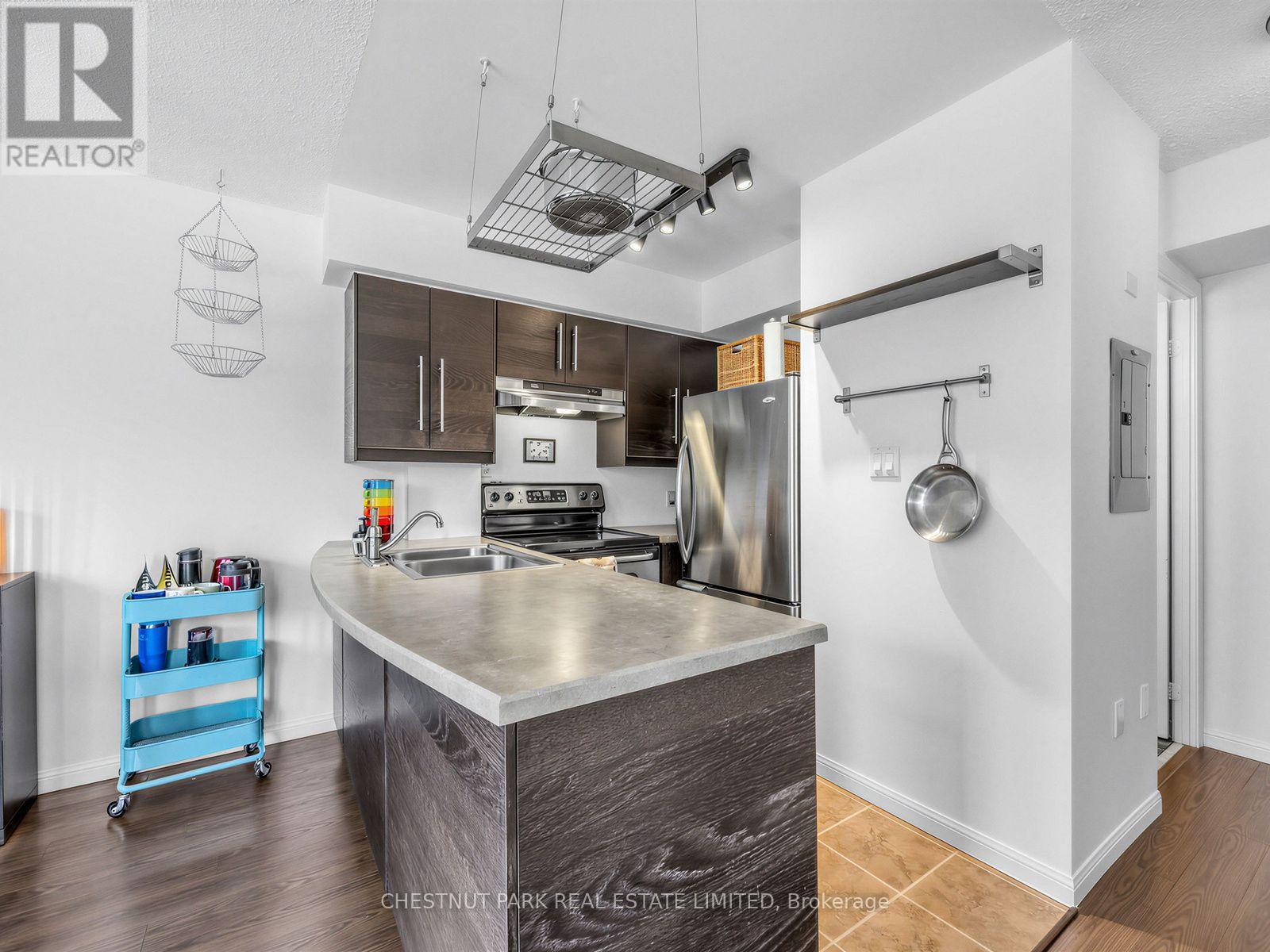 #333 26 DOURO STREET - 4